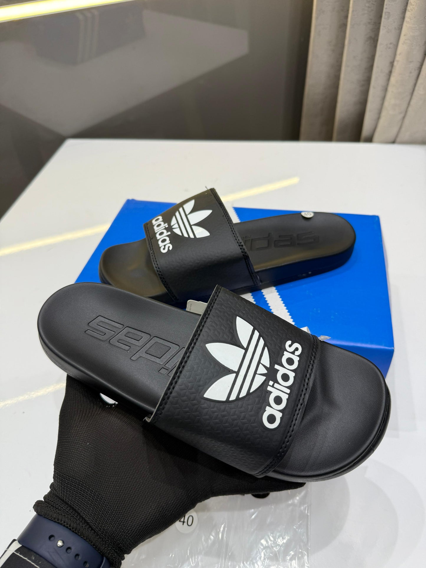 ADIDAS FLIP-FLOPS SLIDES