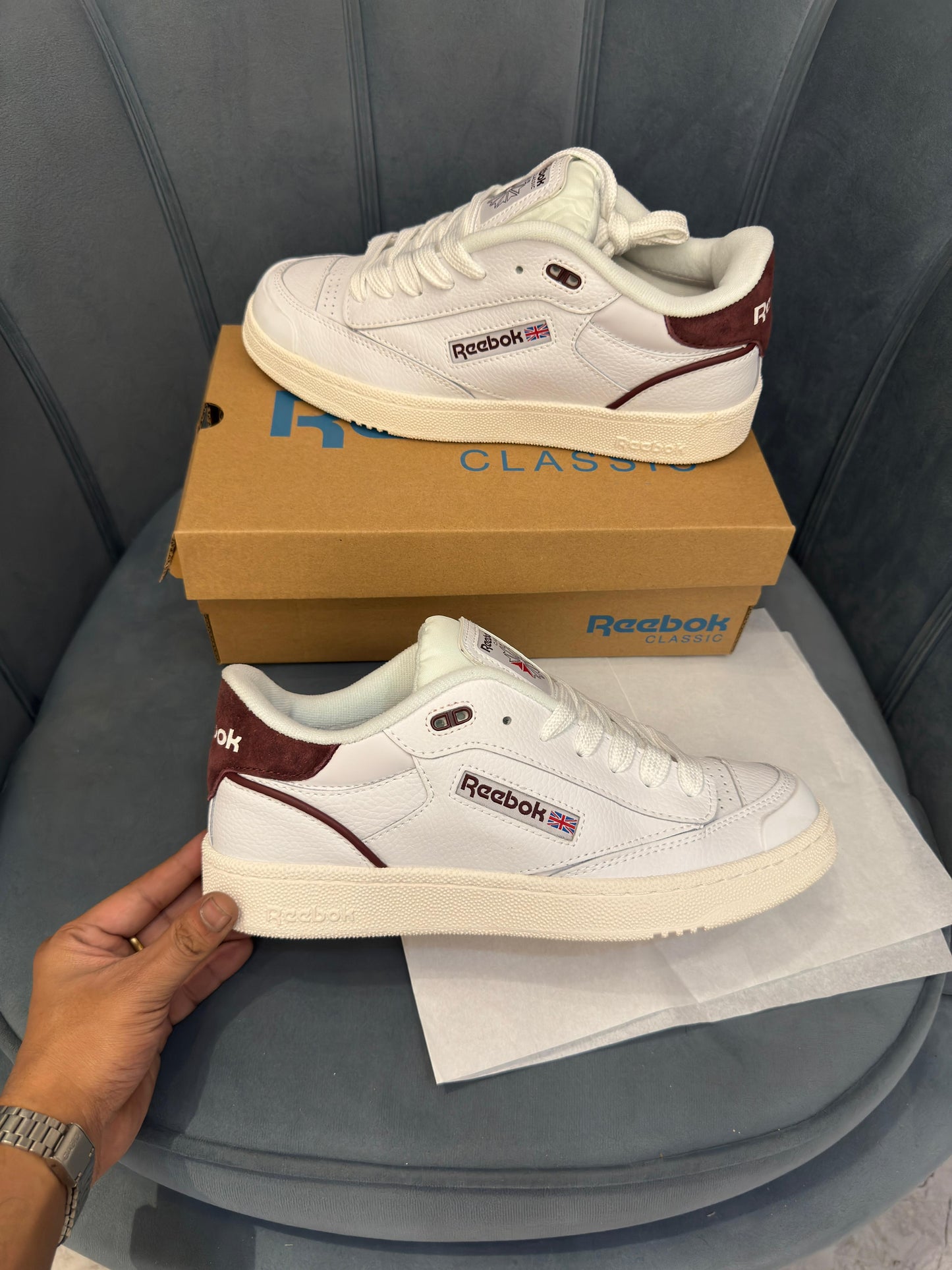 REEBOK CLASSIC WHITE WINE
