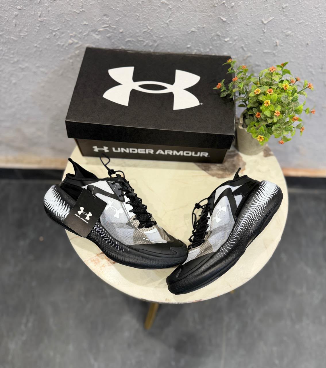 UNDER ARMOUR ECHO SLIPSPEED 4 COLORS