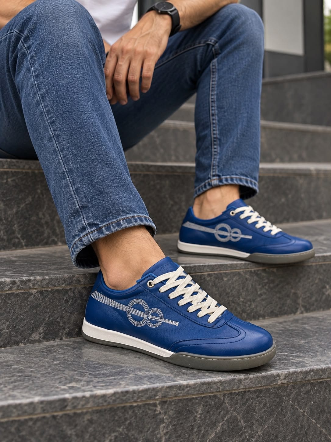 VIRAT KHOLI ONE 8 SEAM 18 ROYAL BLUE SNEAKER
