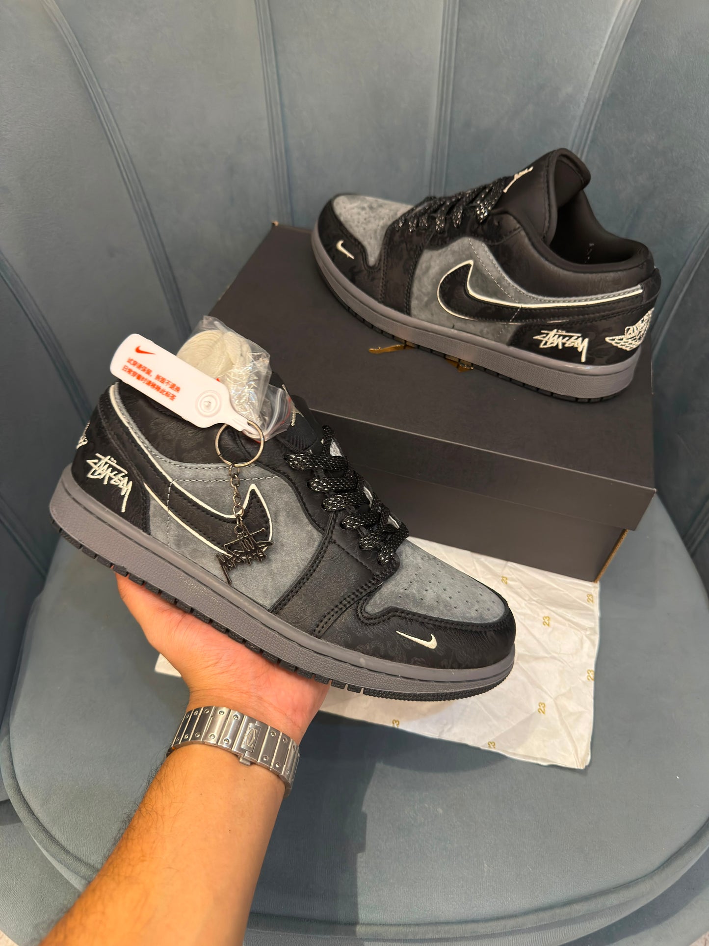 AIR JORDANS RETRO 1 LOWX STUSSY PHANTOM
