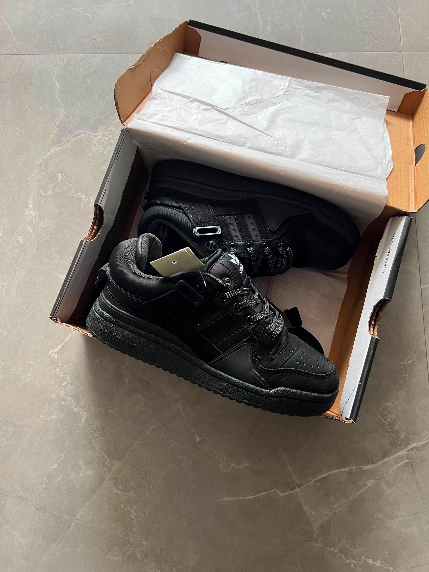 ADIDAS BAD BUNNY
