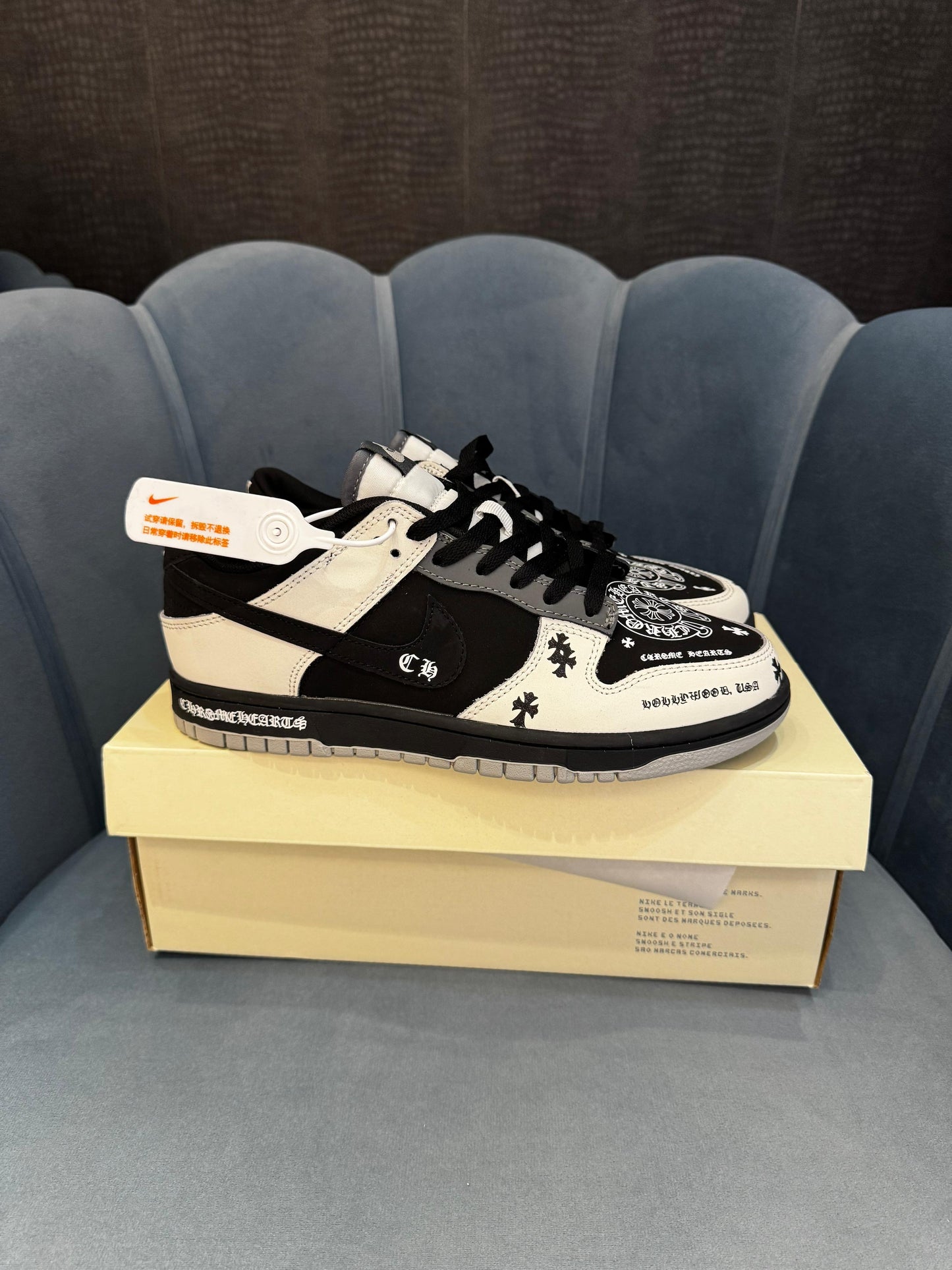 NIKE SB  DUNK 2023 CHROME HEARTS