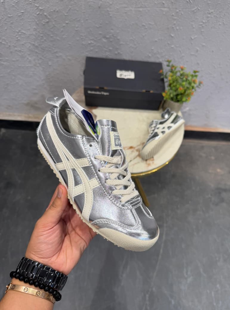 ONITSUKA TIGER MEXICO 66 SILVER