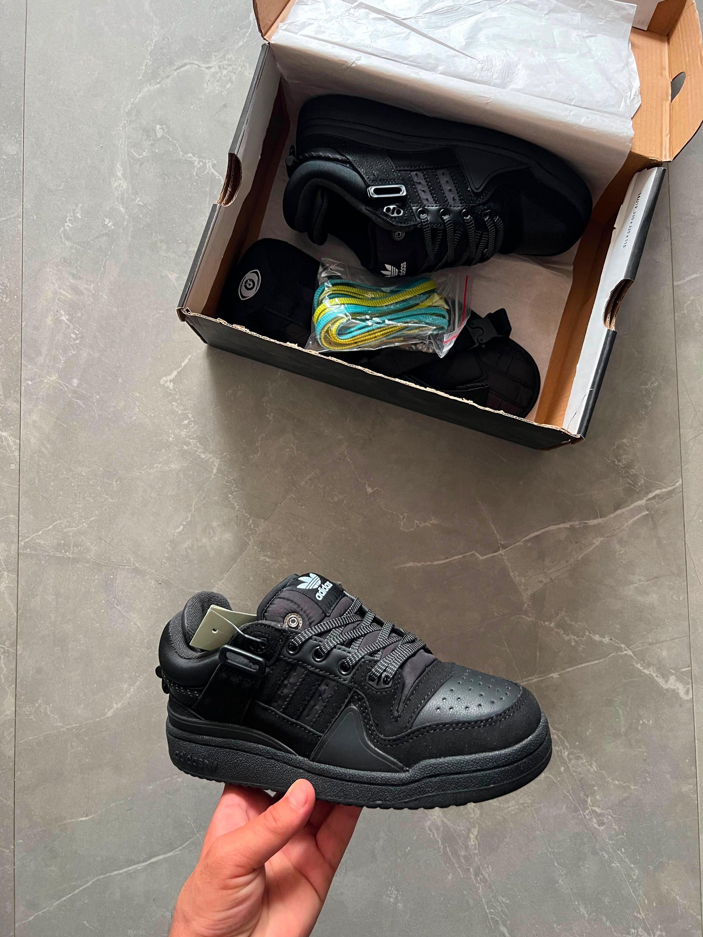 ADIDAS BAD BUNNY