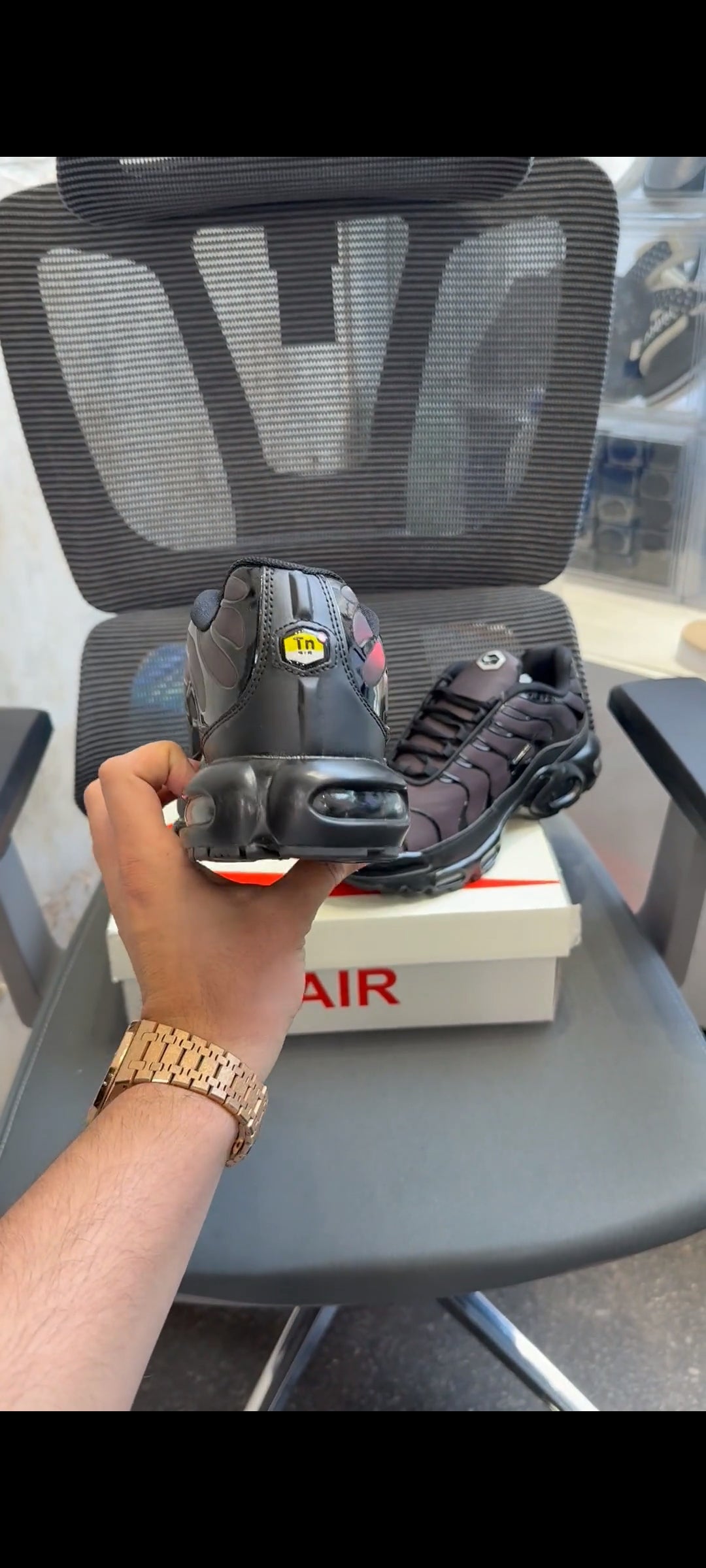 NIKE AIRMAX PLUS REFLECTS HEAT