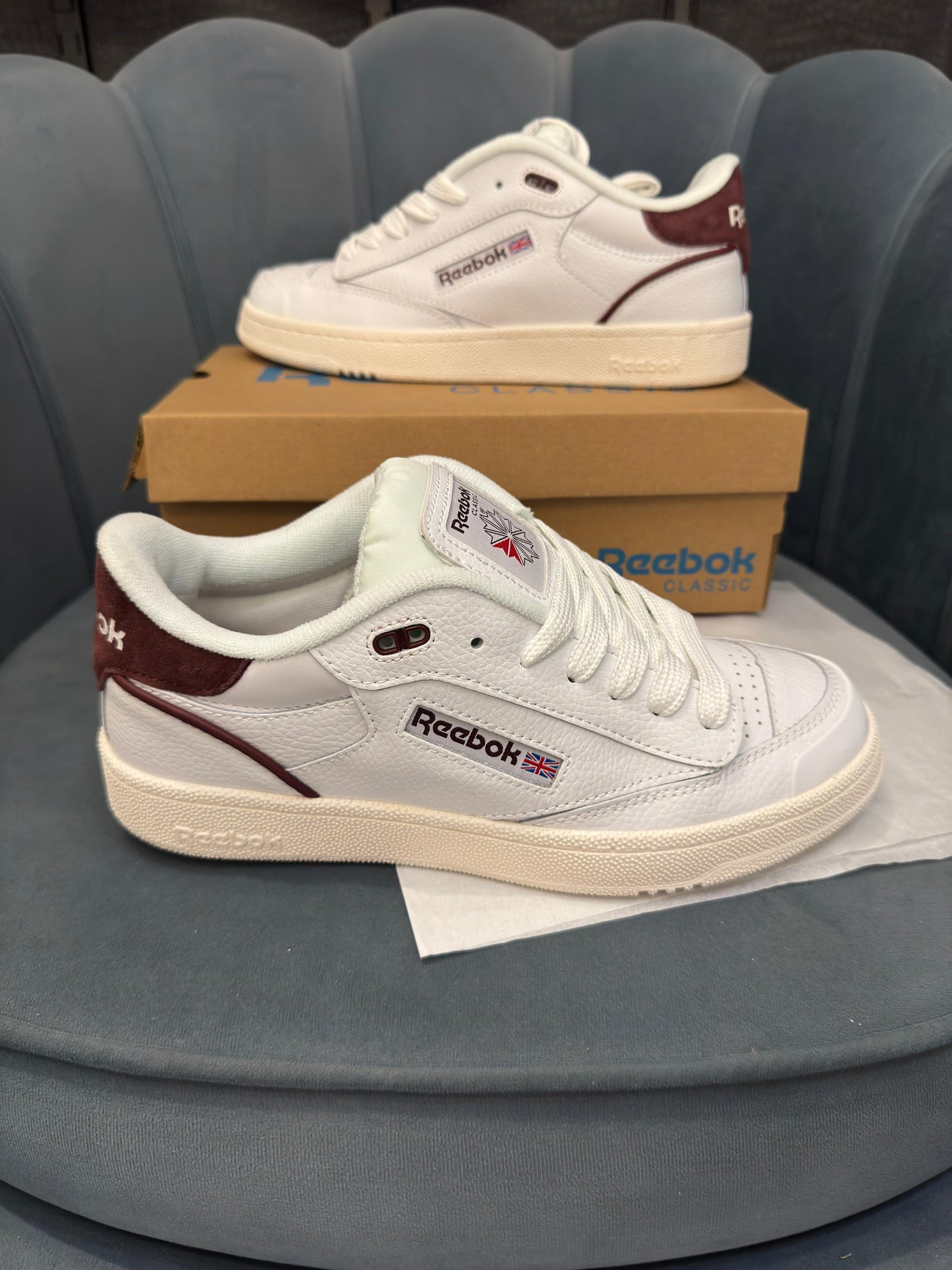 REEBOK CLASSIC WHITE WINE