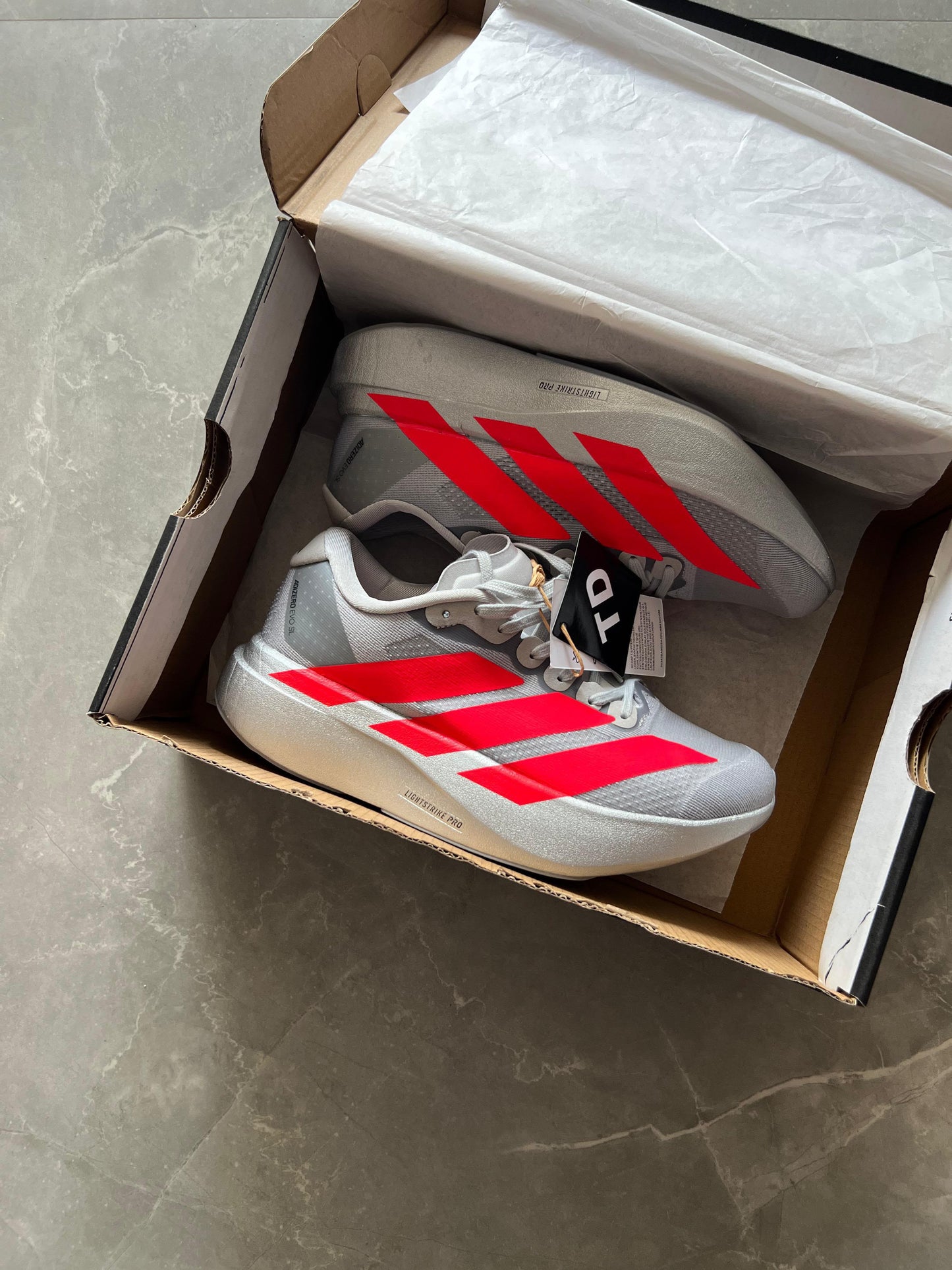 ADIDAS ADIZERO EVO SL