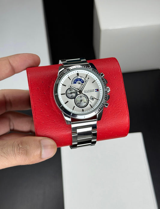 TOMMY HILFIGER WATCH