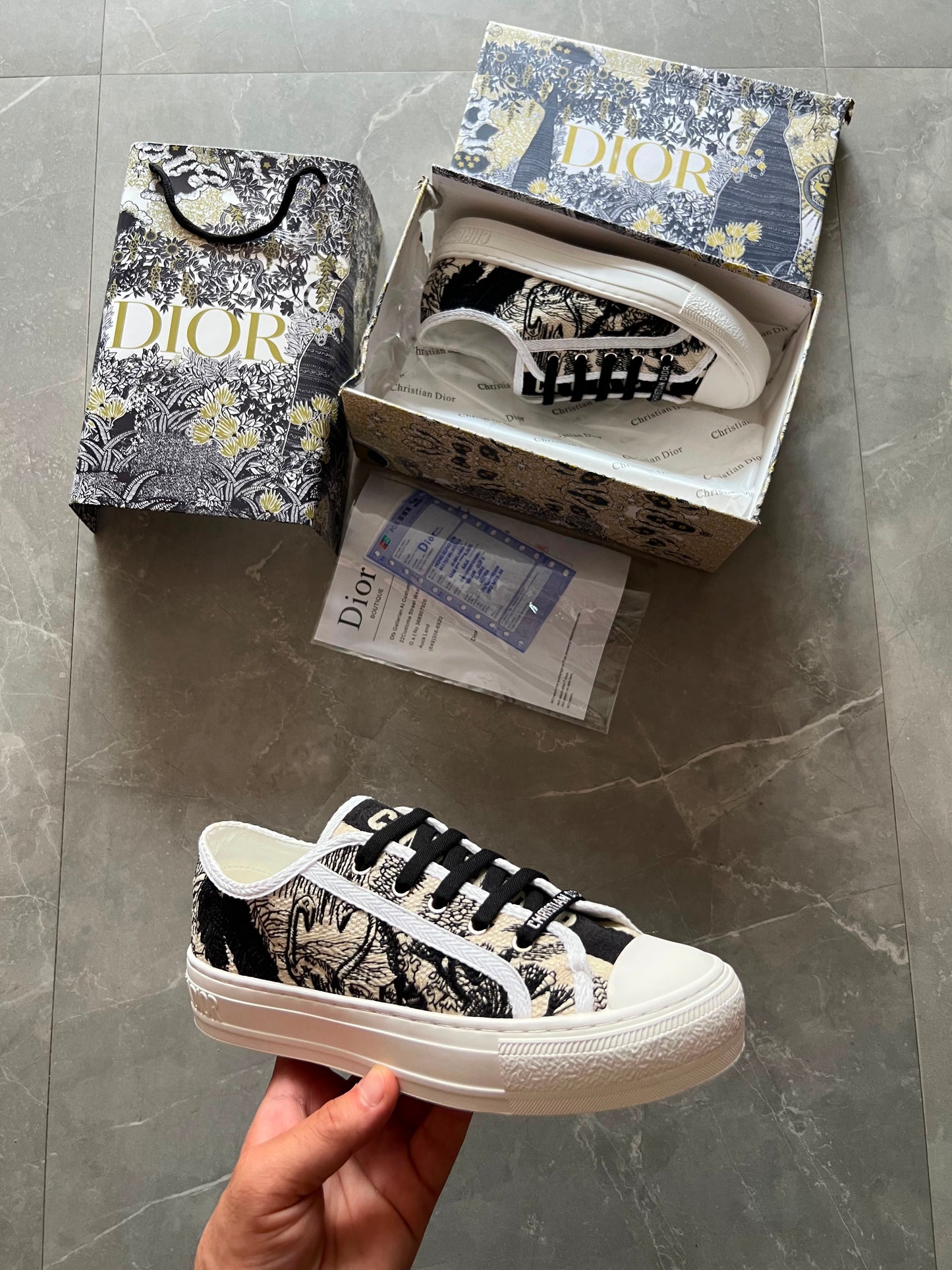 NIKE DIOR
