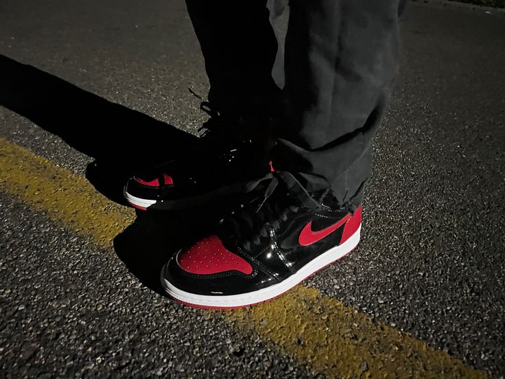 AIR JORDAN 1 HIGH PATENT BRED U.A