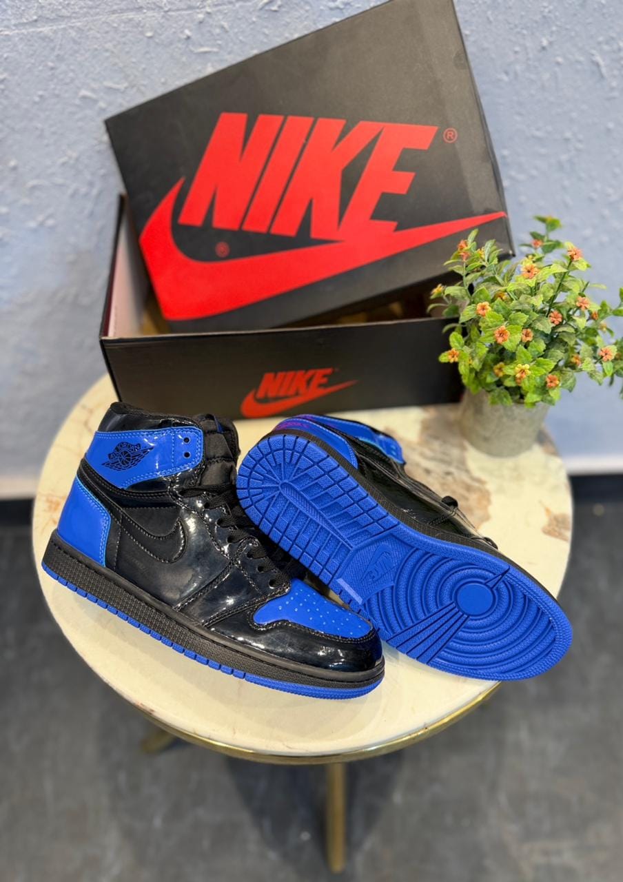 AIR JORDANS RETRO 1 PATENT BLUE BLACK
