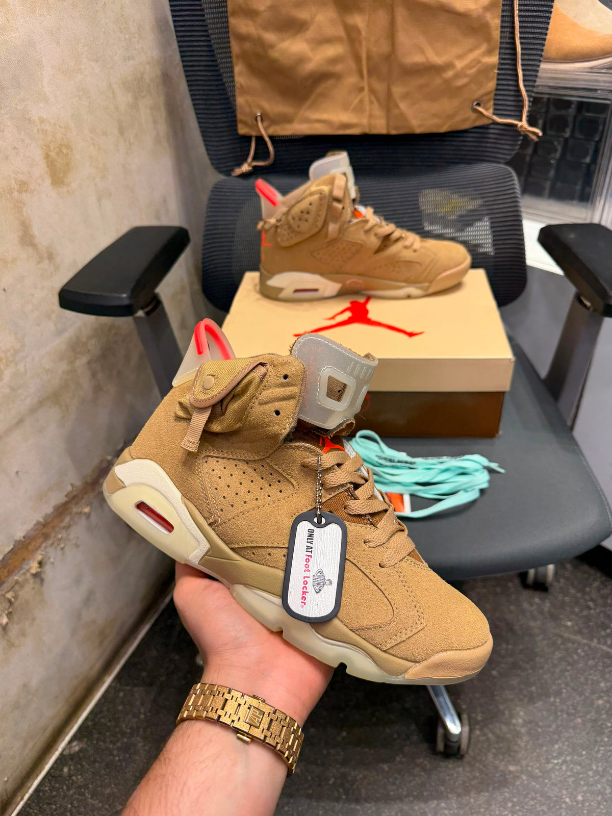 NIKE AIR JORDAN 6 RETRO TRAVIS SCOTT BRITISH KHAKI
