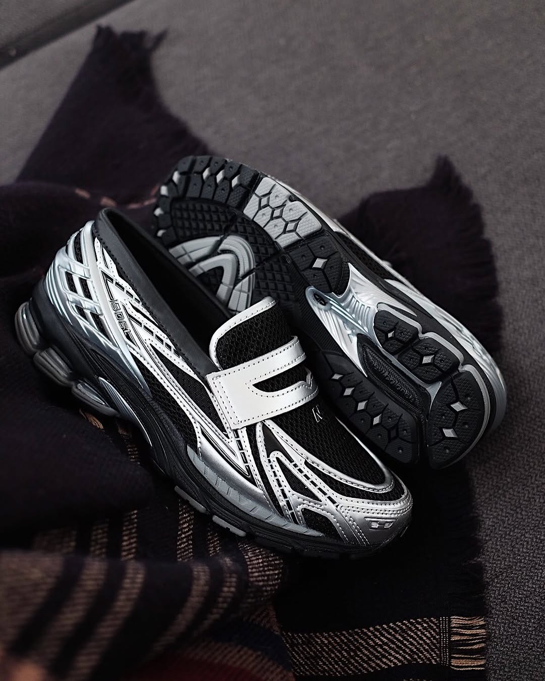 NEW BALANCE 1906L SILVER METALLIC