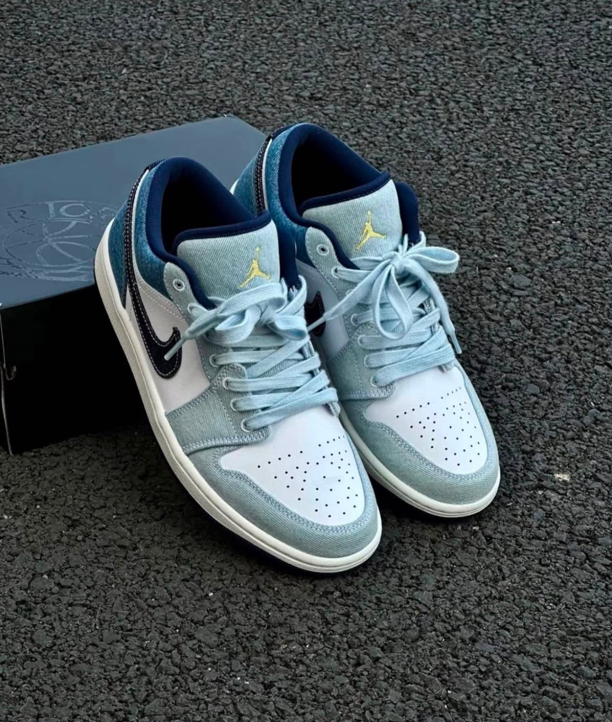 NIKE AIR JORDAN 1 LOW SE DENIM STAR BLUE
