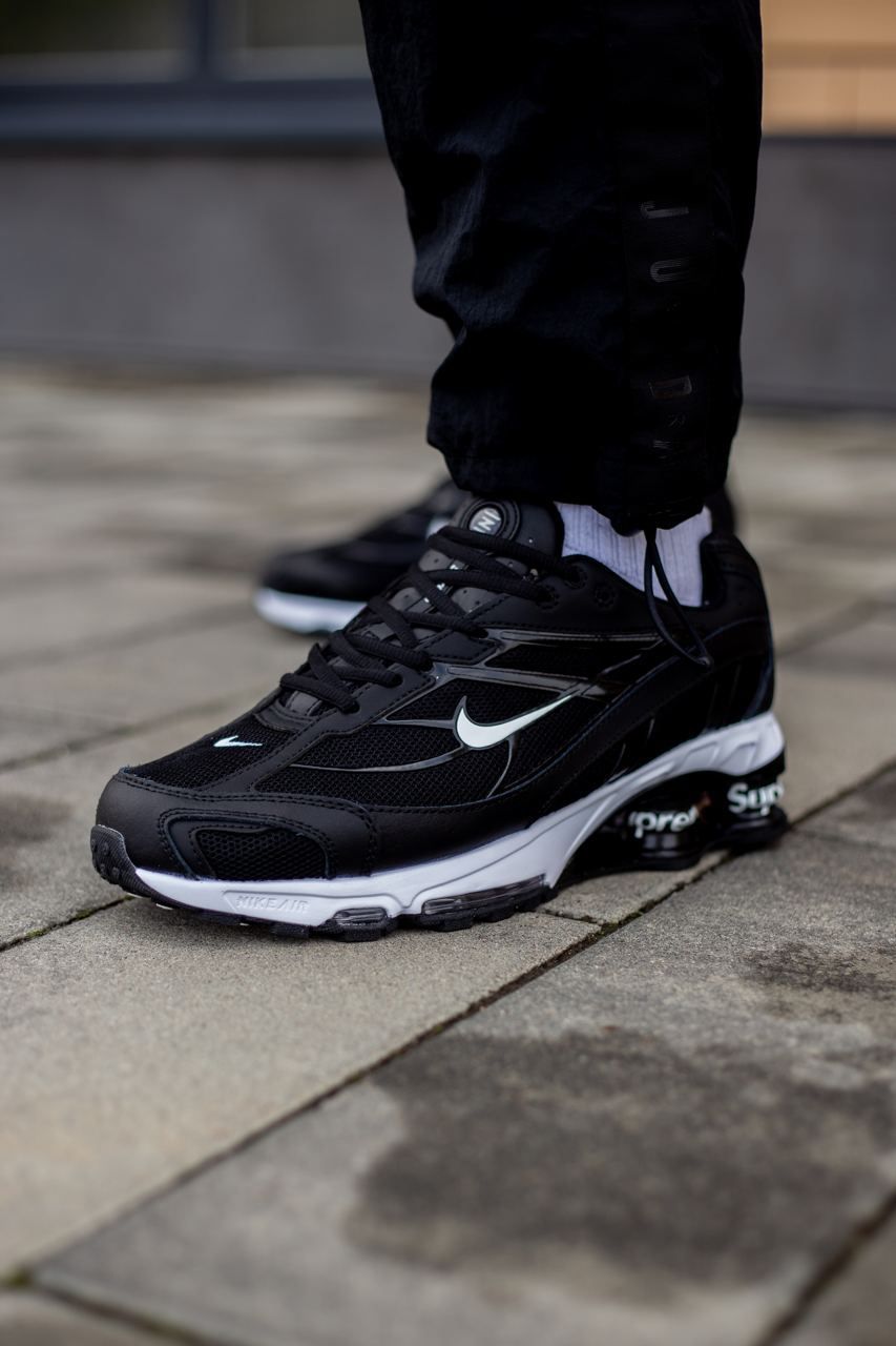NIKE SHOX SUPREME OREO