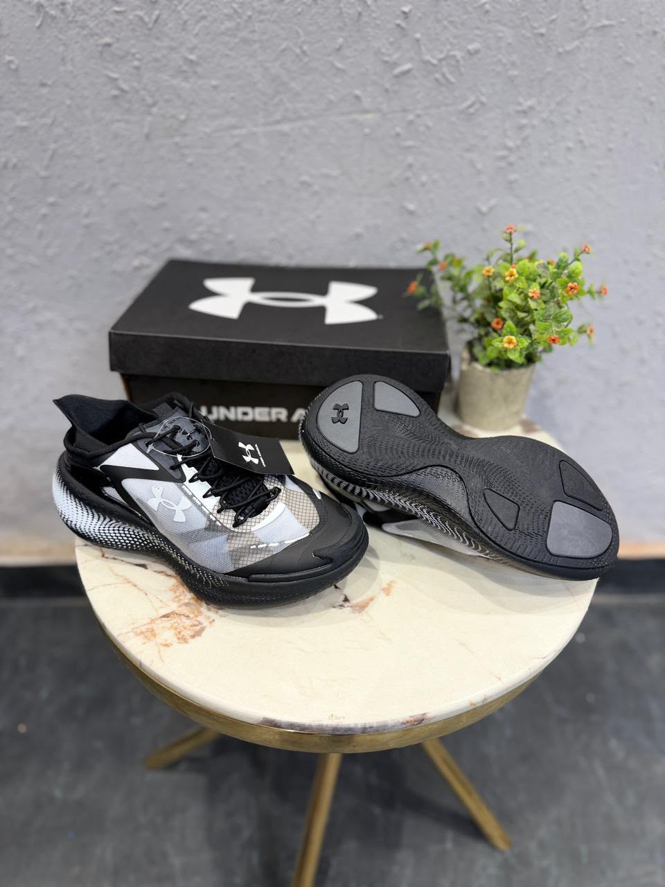 UNDER ARMOUR ECHO SLIPSPEED 4 COLORS