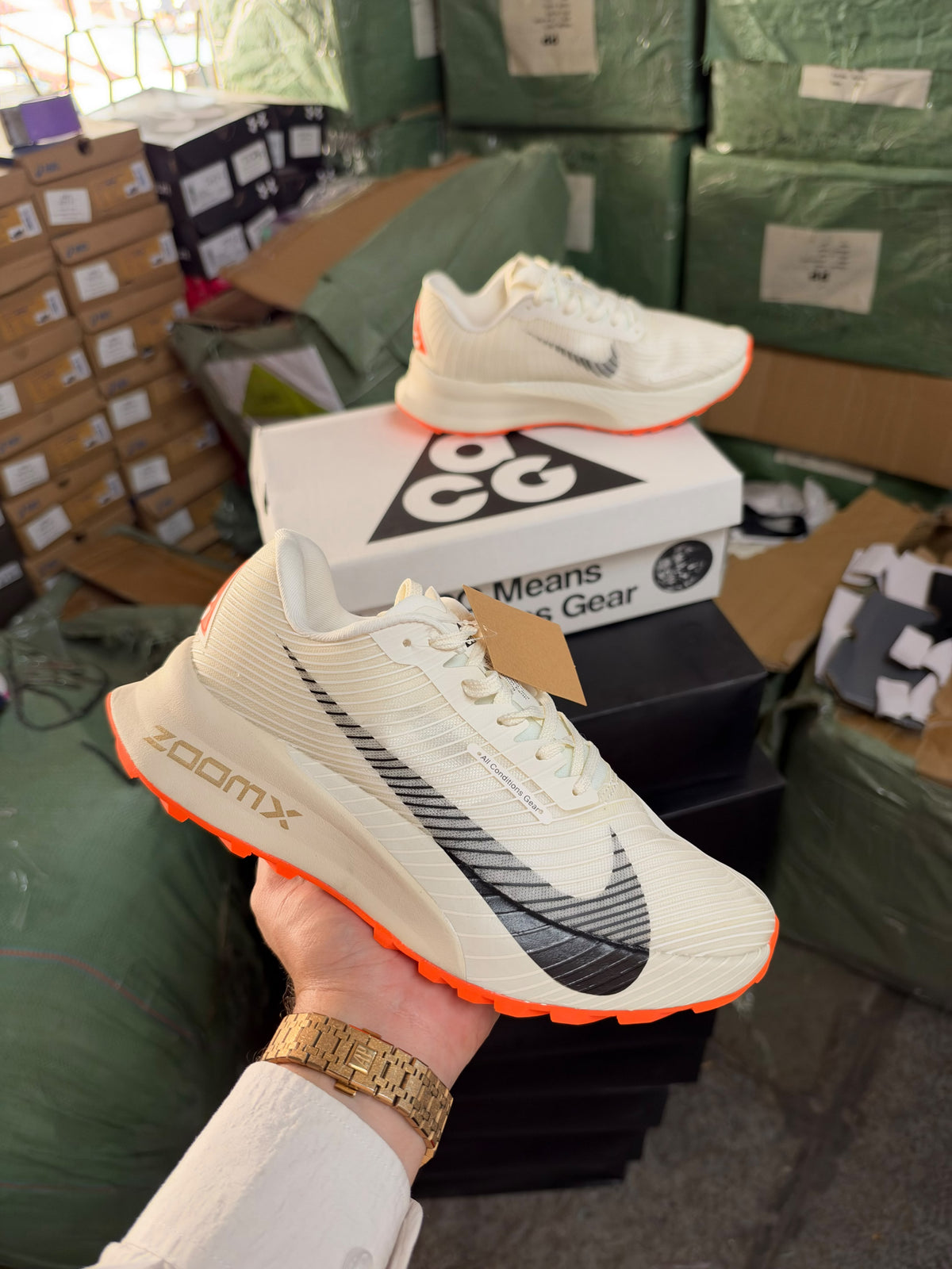 NIK ACG ULTRAFLY TRAIL RUNNING WHITE