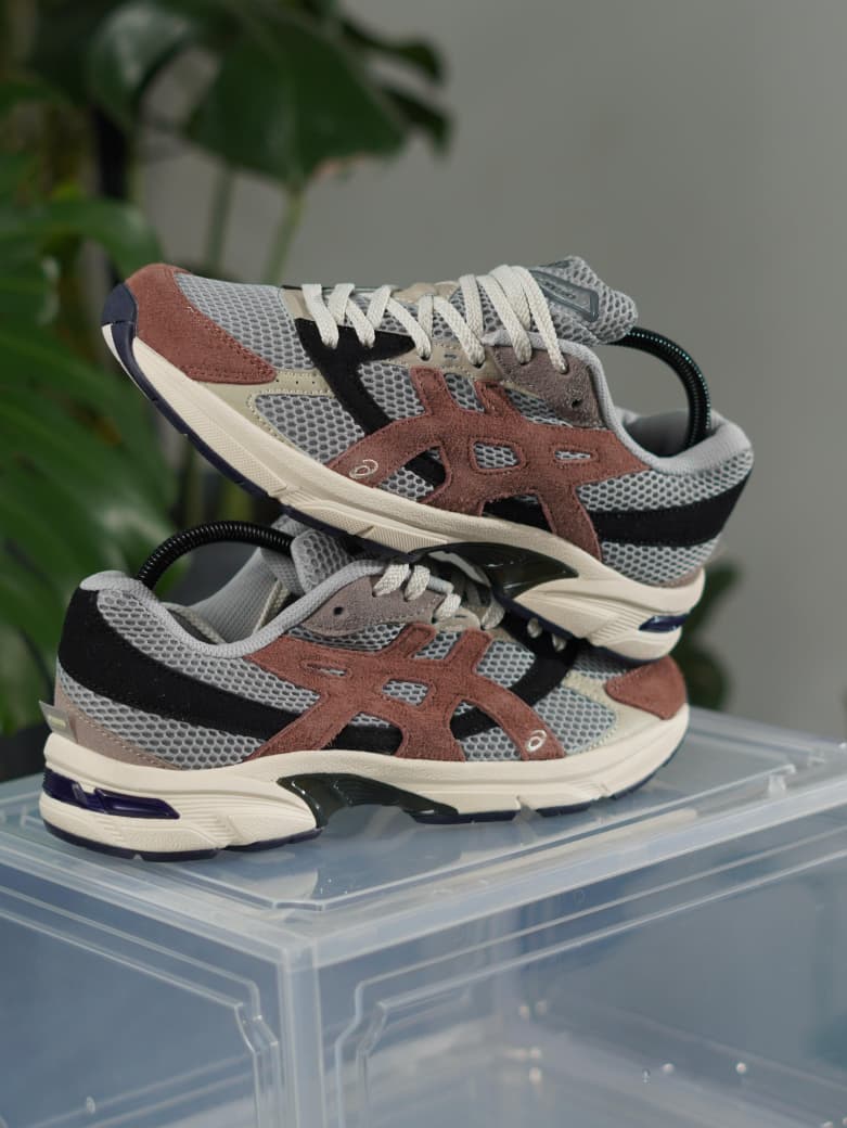 ASICS NYC GEL HAL STUDIO