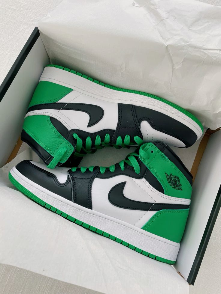 JORDAN 1 RETRO HIGH LUCKY GREEN U.A