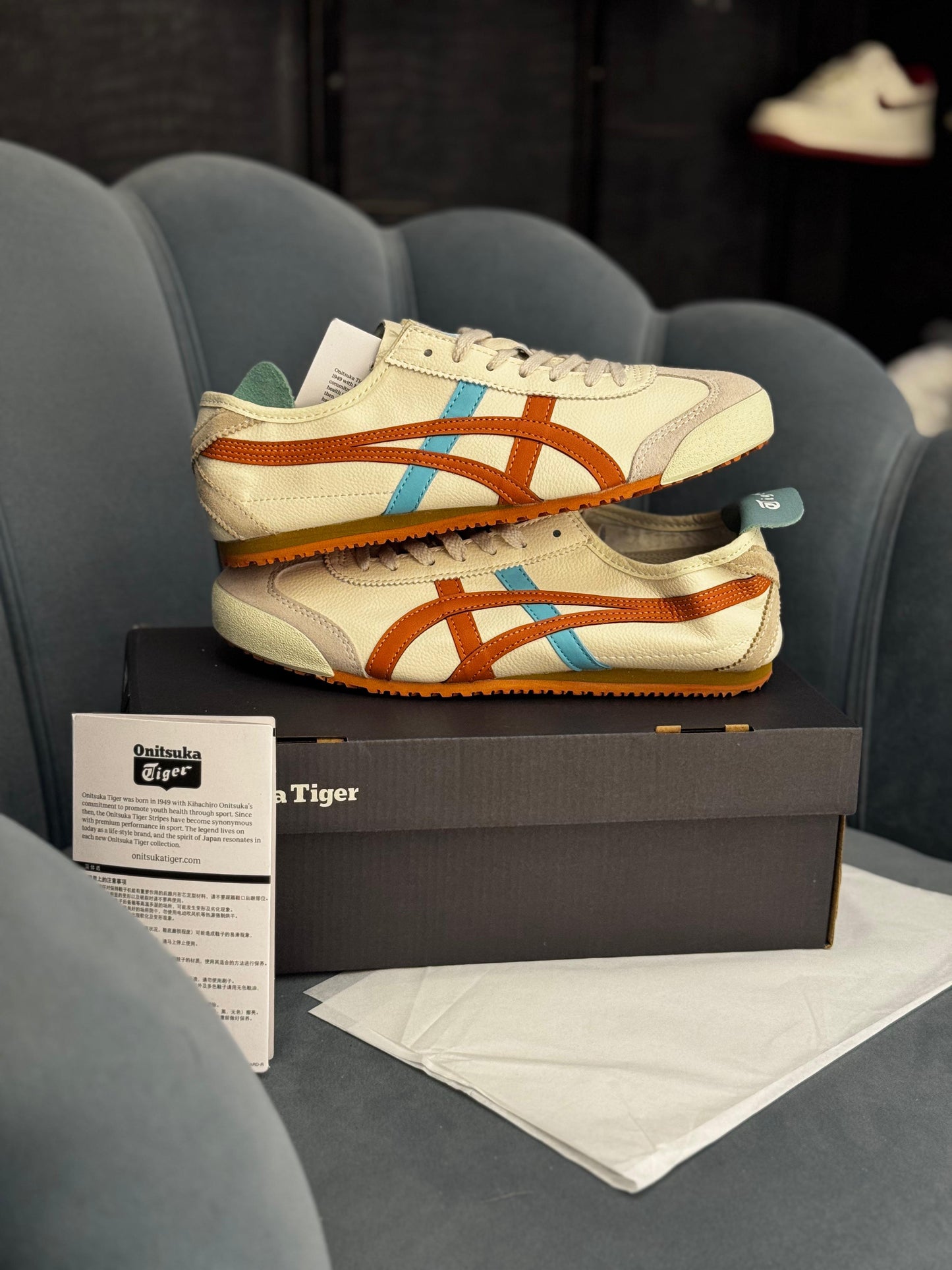 ONITSUKA  TIGER LEATHER MEXICO 66 CREAM PIQUANT ORANGE