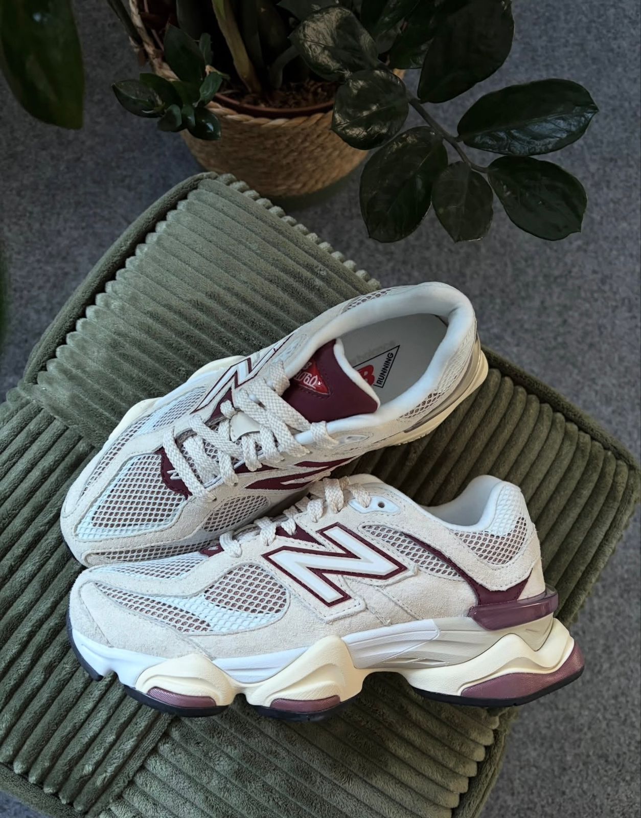 NEW BALANCE 9060 LINE BURGENDY