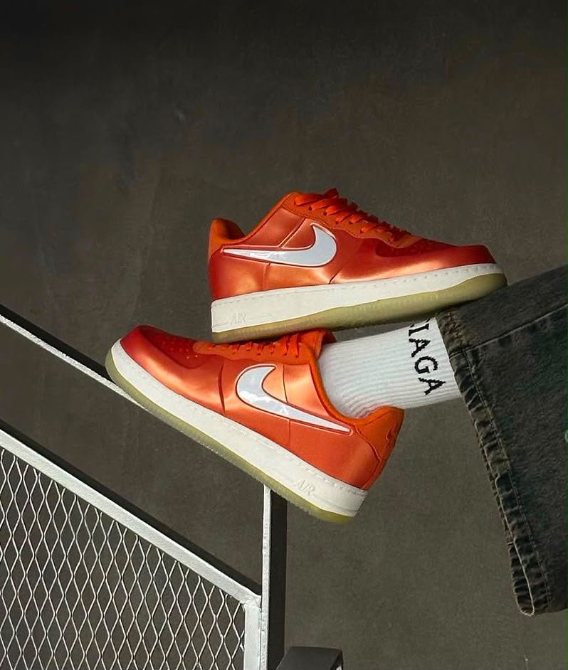 NIKE AIRFORCE  ONE FOAMPOSITE METTALIC ORANGE
