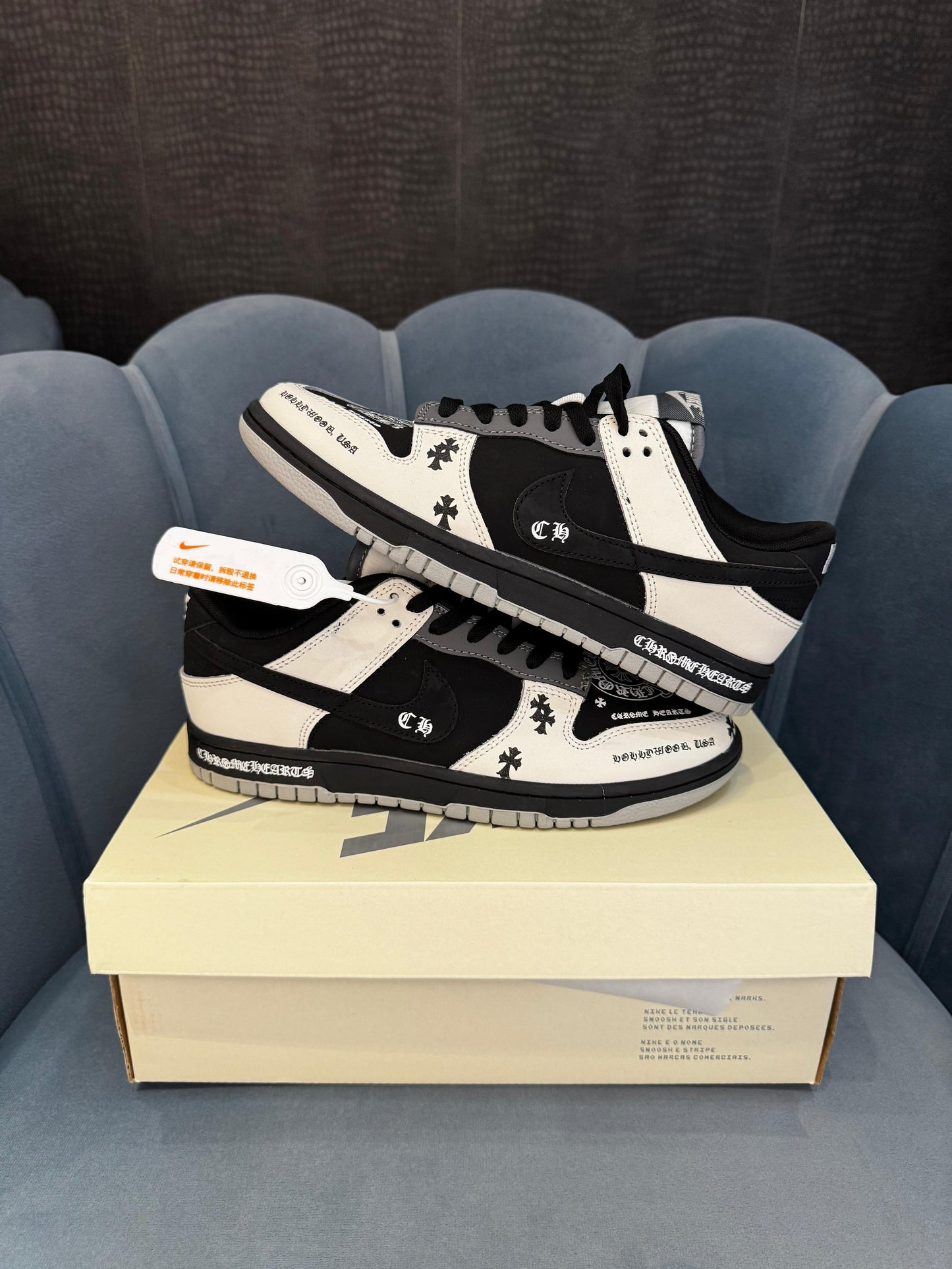 NIKE SB  DUNK 2023 CHROME HEARTS