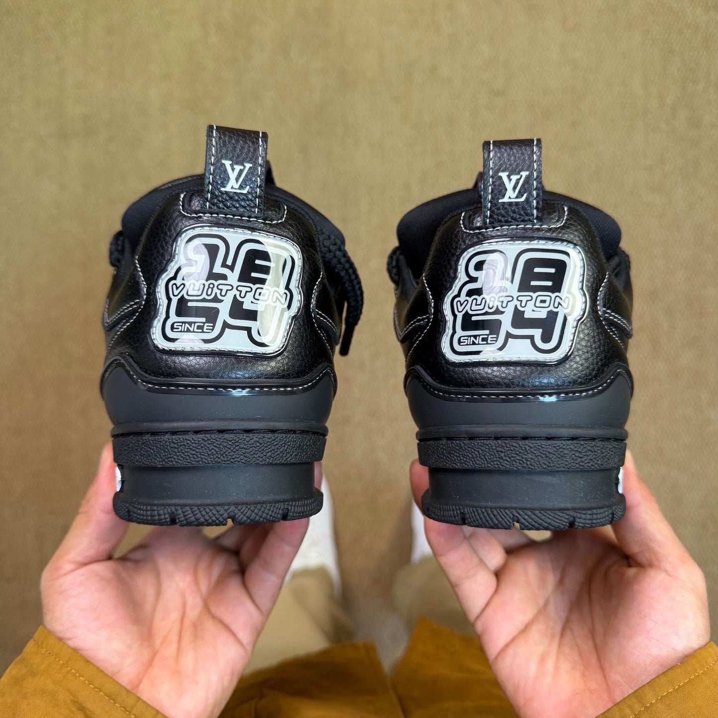 LOUIS VUITTON SKATE SNEAKERS OVERSIZED FLOWER BLACK