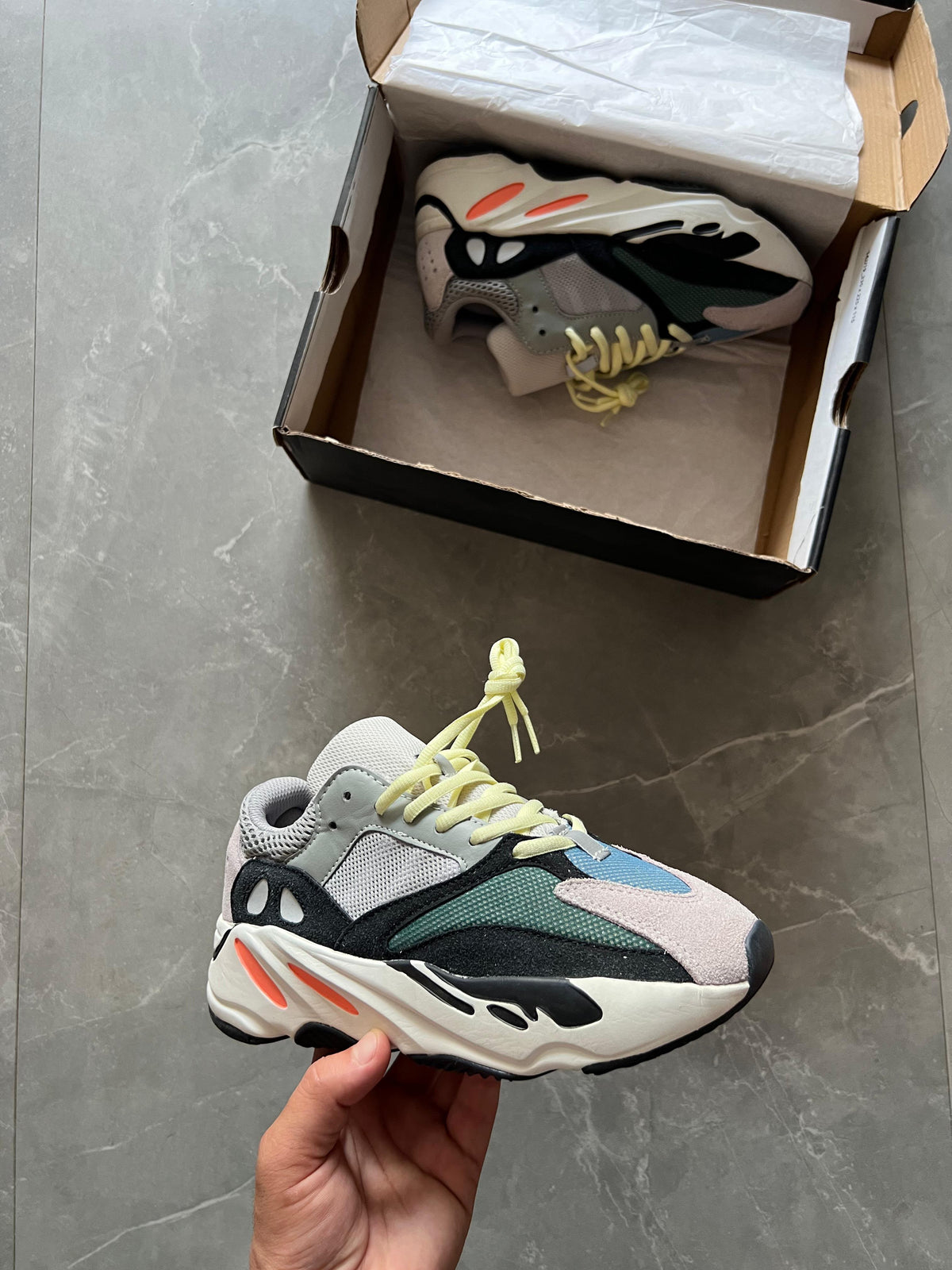 ADIDAS YEZZY 700 WAVE RUNNER