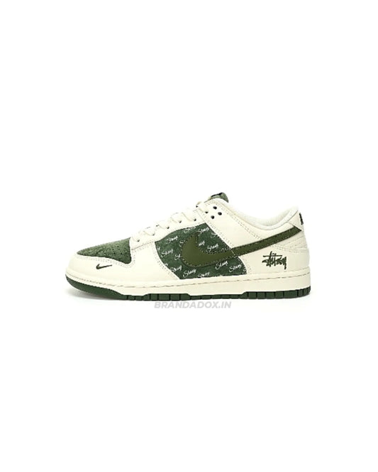 NIKE SB DUNK LOW WHITE x STUSSY  DARK GREEN 2025
