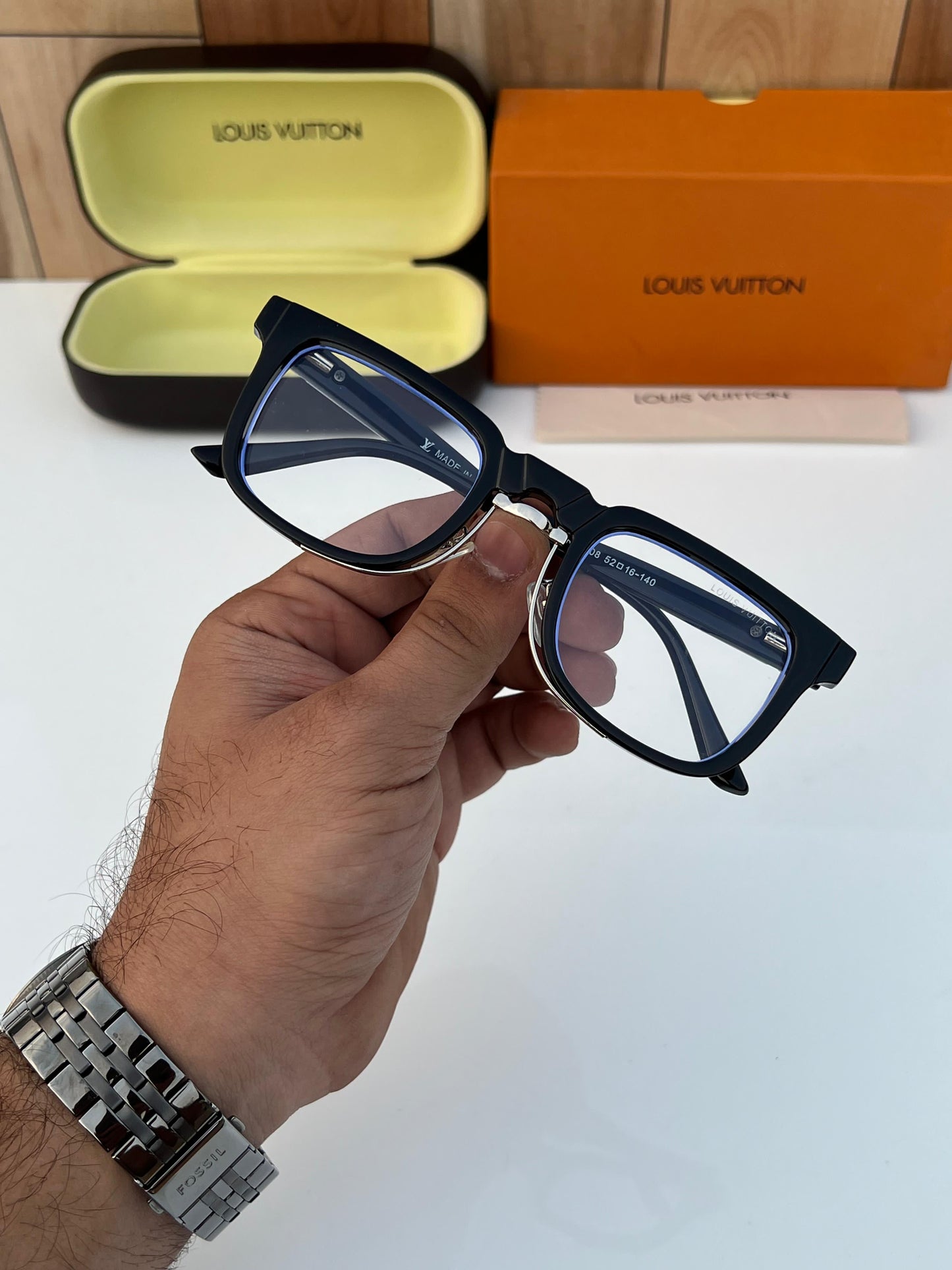 LOUIS VUITTON