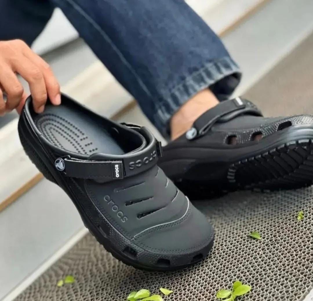 CROCS YUKON CLOG