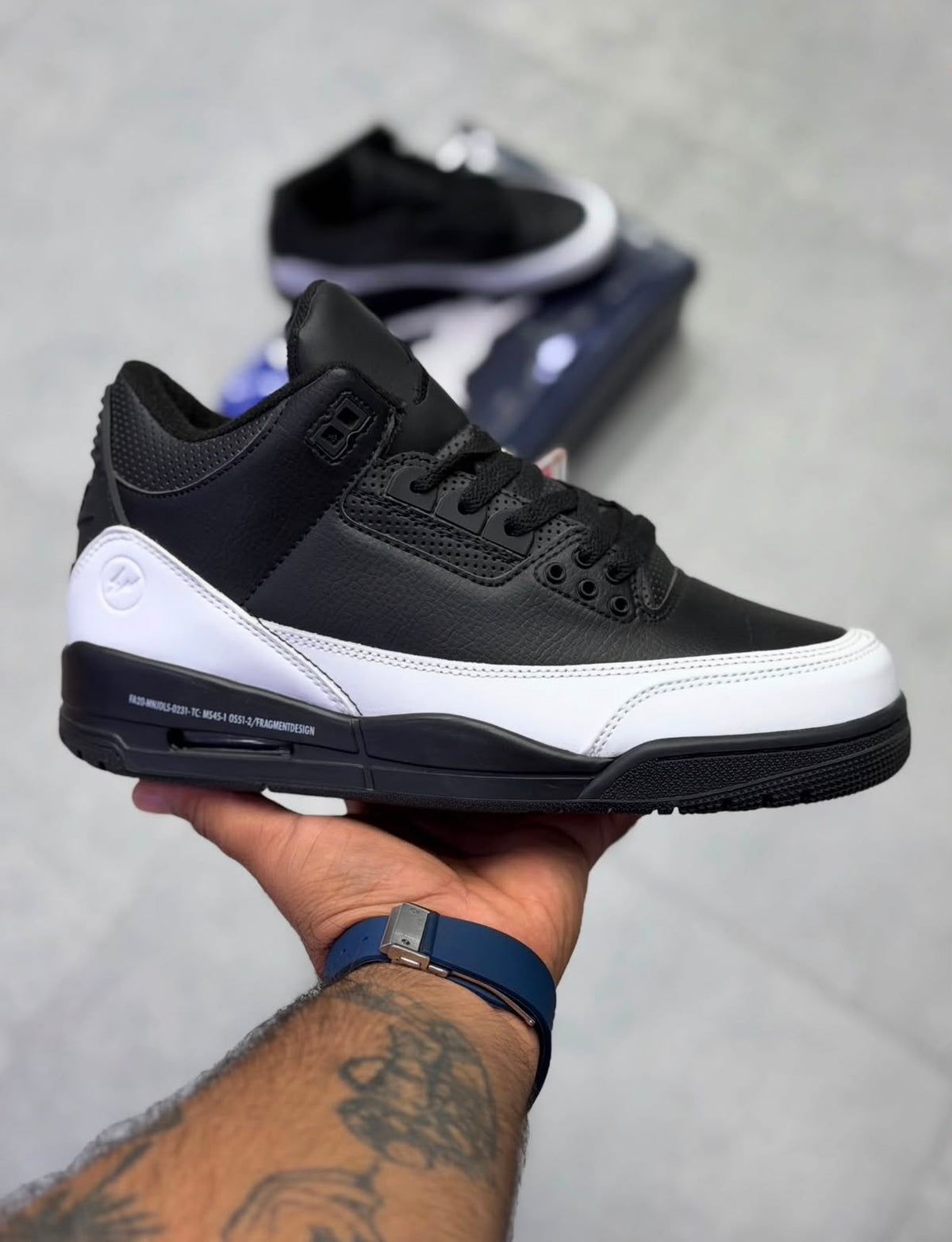 FRAGMENTS DESIGN X NIKE AIR JORDAN 3