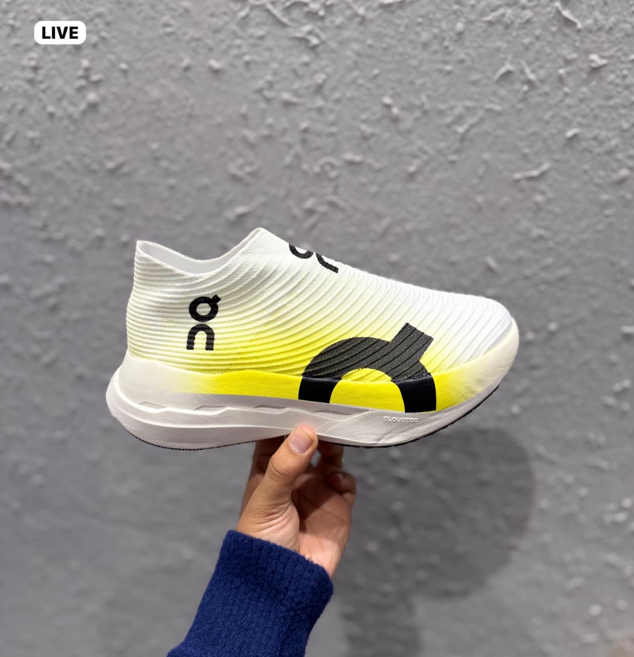 ON RUNNING CLOUDBOOM STRIKE LS