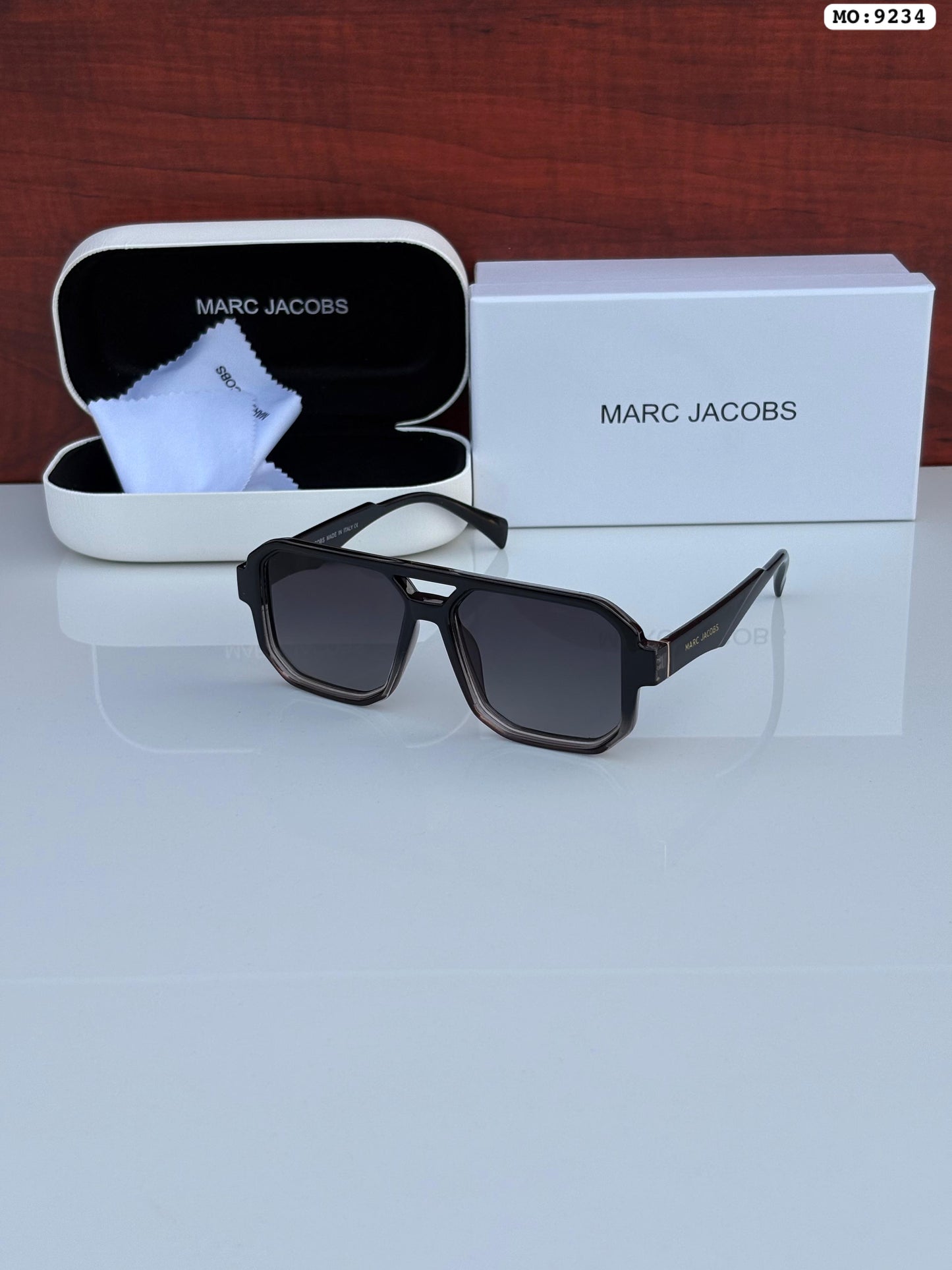 MARC JACOBS SUNGLASS