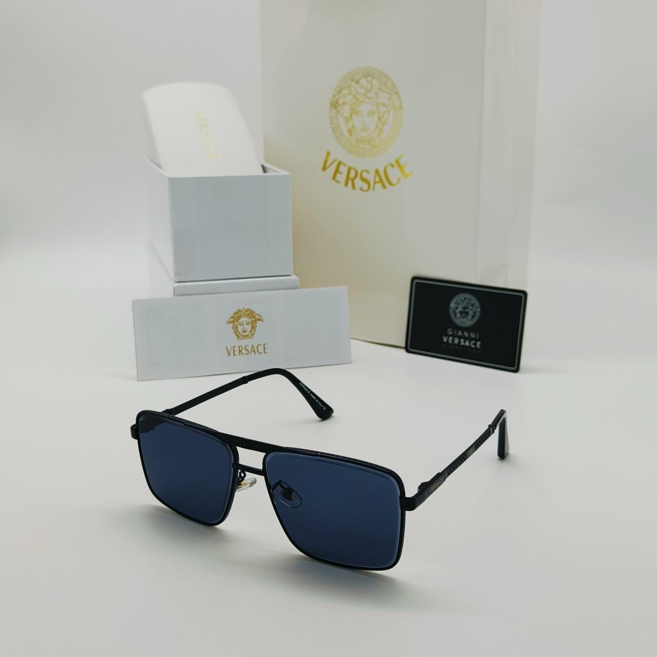 SUNGLASS