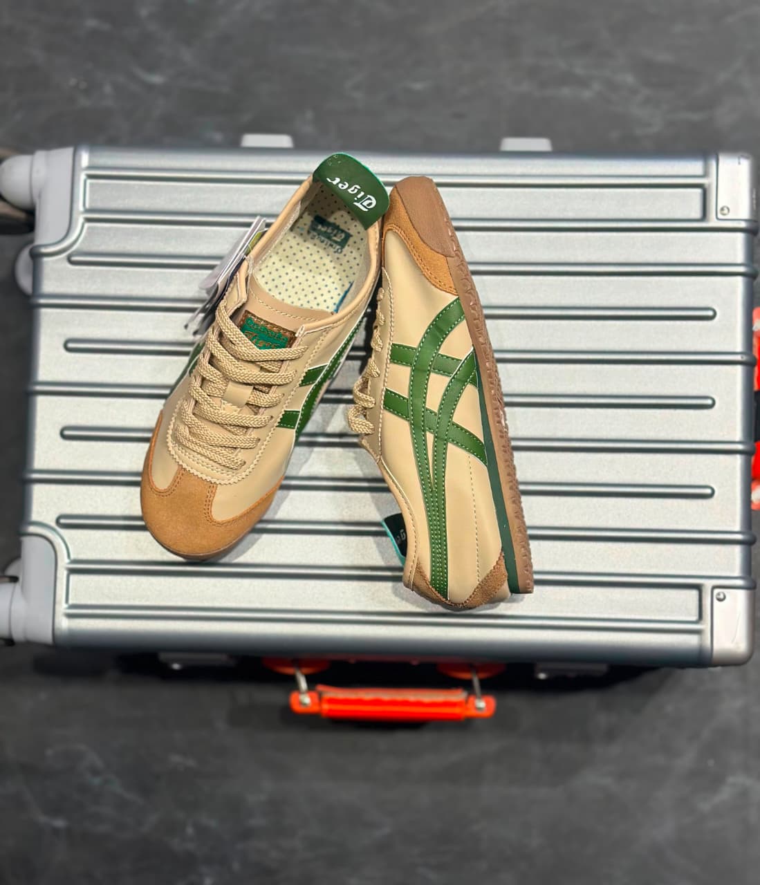 ONITSUKA  TIGER BEIGE GREEN