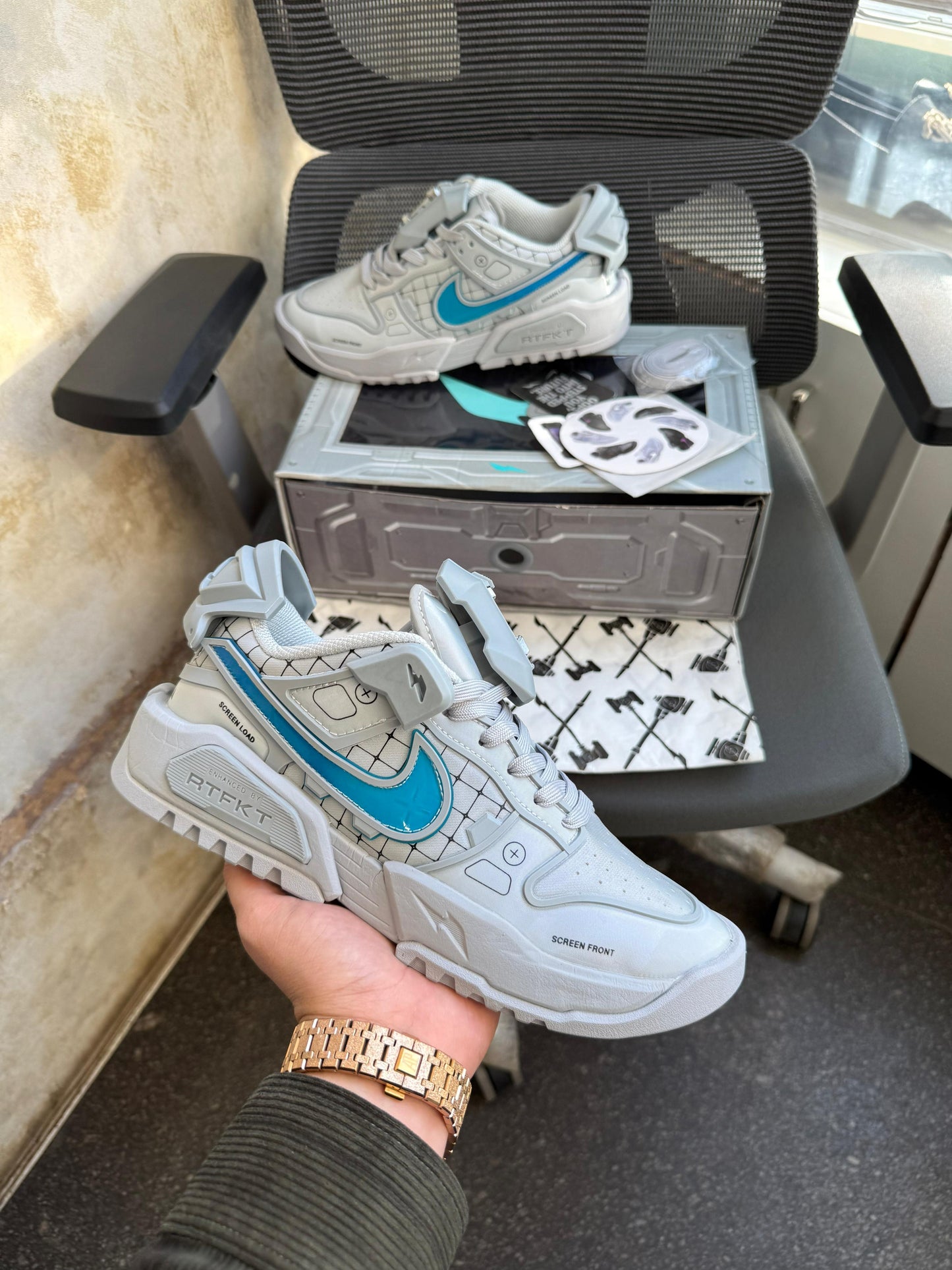 RTFKT X NIKE DUNK GENESIS