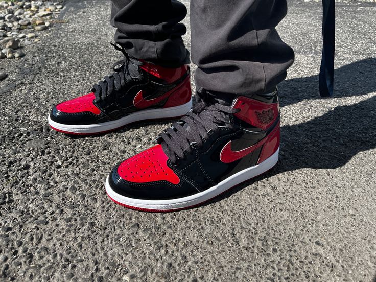 AIR JORDAN 1 HIGH PATENT BRED U.A