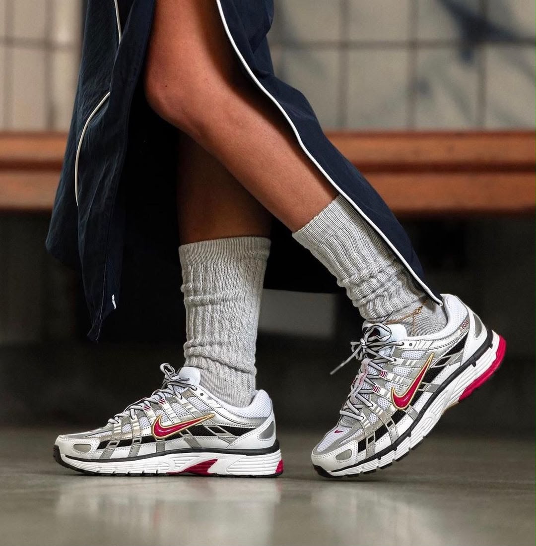 NIKE P 6000 TRAINER METALLIC RED