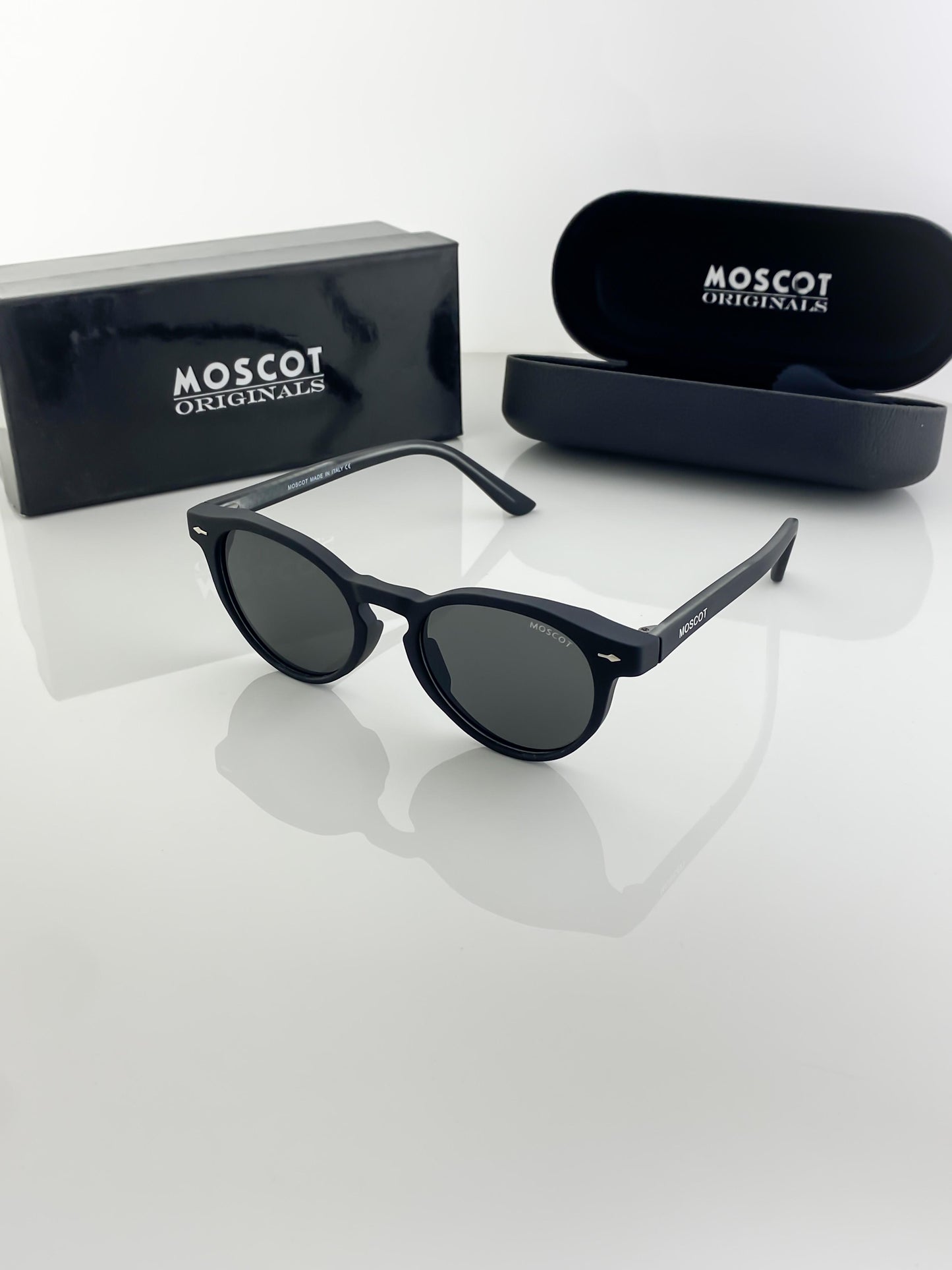 MOSCOT BLACK SUNGLASSES