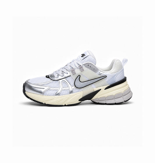 NIKE RUNNING V2K
