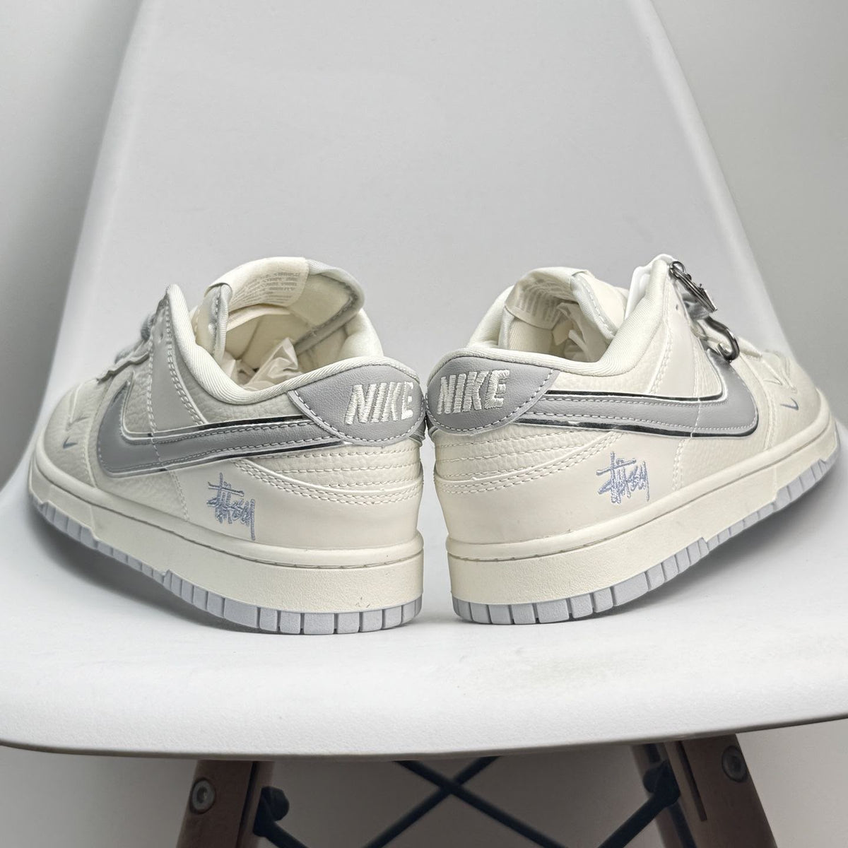 NIKE SB DUNK STUSSY GREY