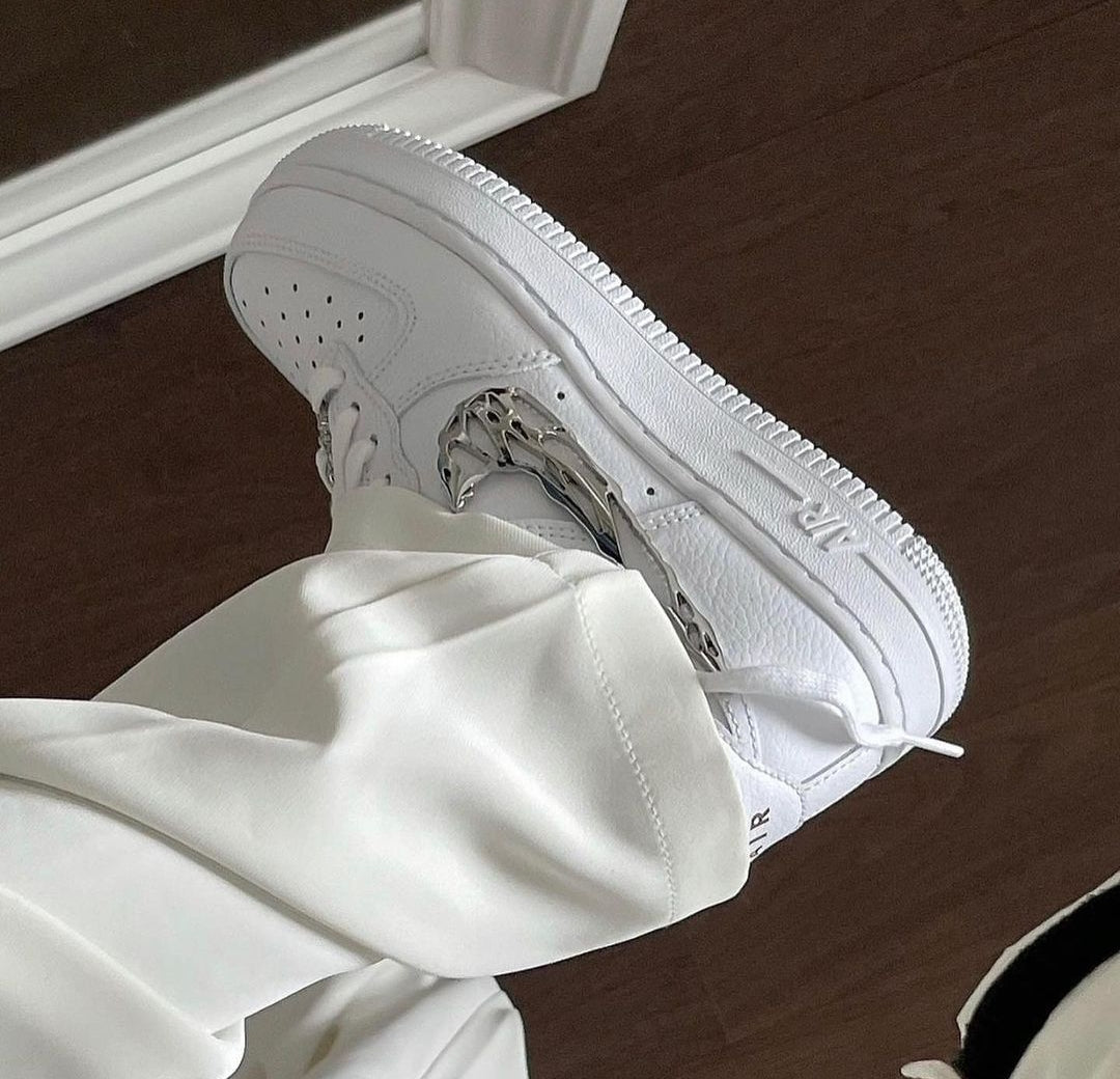 NIKE AIRFORCE 1 MOLTEN METAL