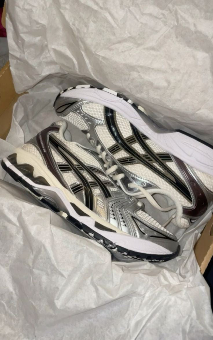 ASICS GEL KAYANO 14 CREAM BLACK / METALLIC PLUM