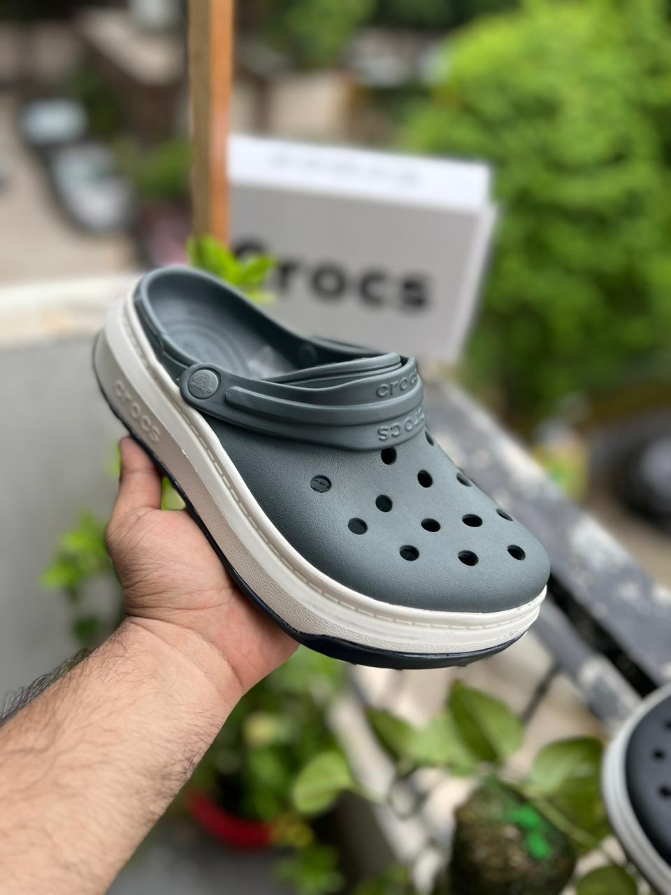 CROCS