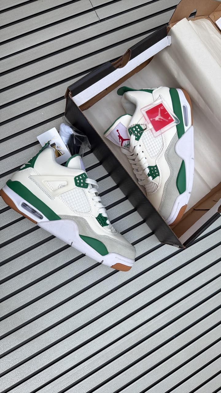 AIR JORDAN RETRO 4 PINE GREEN